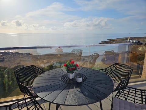 Balcony/Terrace, Seating area, Sea view