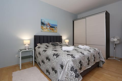 Bed, Bedroom, wardrobe