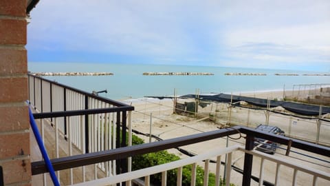 Natural landscape, View (from property/room), Balcony/Terrace, Beach, Sea view