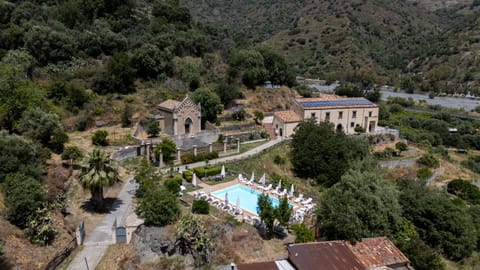 Property building, Spring, Day, Natural landscape, Bird's eye view, Mountain view, Pool view, Swimming pool
