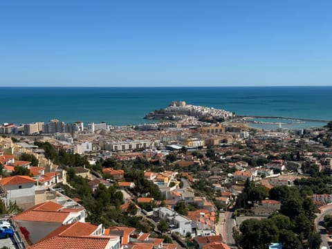 City view, Sea view