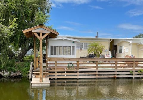 Property building, Natural landscape, Lake view
