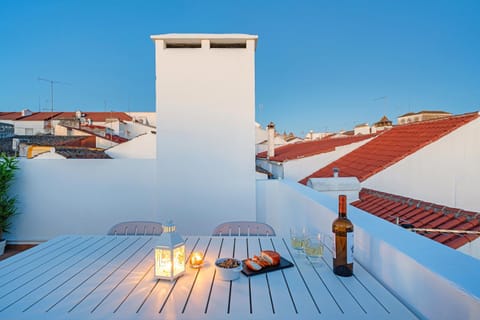 Property building, Patio, Day, View (from property/room), Balcony/Terrace, Dining area