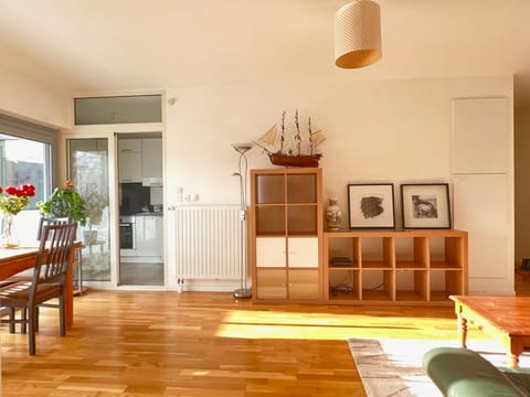 Communal lounge/ TV room, Living room