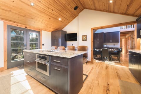 11 Acre Wood - Cabin getaway - fishing & swimming pond - hot tub Cabin in Fennville