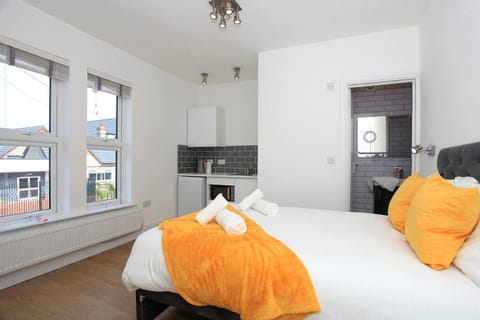 Westfield House Ensuites - Whole Apartment in Huntingdonshire District