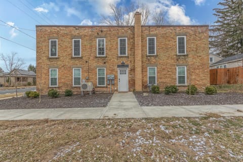 Converted Blacksmith shop walking distance to downtown Douglas! House in Douglas