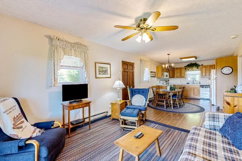 Little Red Cabin Cabin in Lake Junaluska