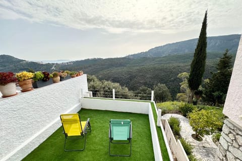 Sublime studio with large terrace and pool Apartment in Mandelieu-La Napoule