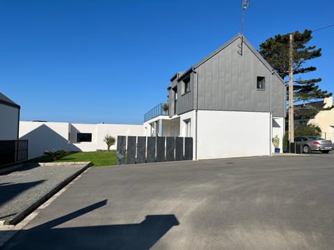 Property building, Parking