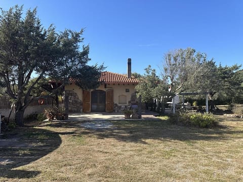 Casa 248 con ampio giardino a Calasetta Apartment in Calasetta