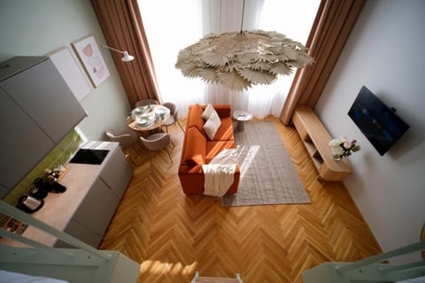 Communal lounge/ TV room, TV and multimedia, Living room, Seating area, Evening entertainment