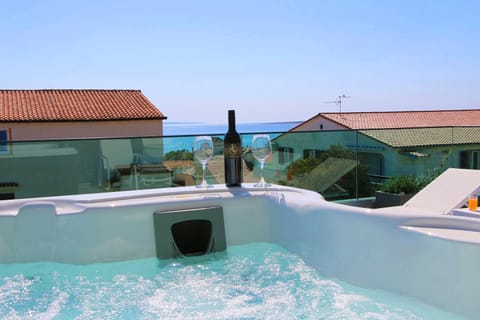 Day, Natural landscape, Hot Tub