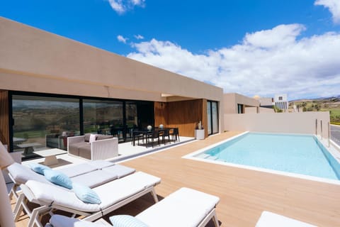 Patio, Natural landscape, View (from property/room), Balcony/Terrace, Pool view, Swimming pool