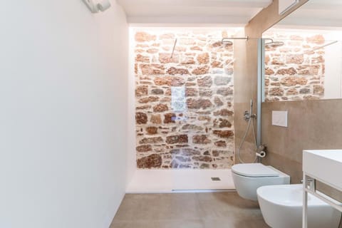 Shower, Bathroom, hair dryier