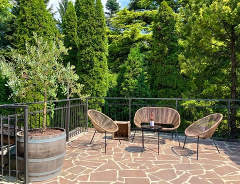 Property building, Balcony/Terrace