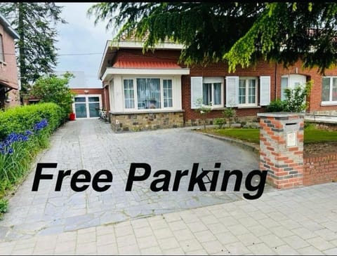 Neighbourhood, Parking