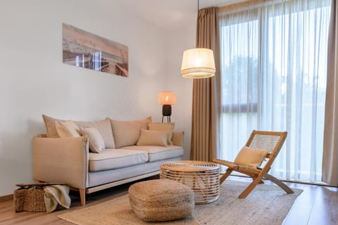 Living room, Photo of the whole room, Seating area