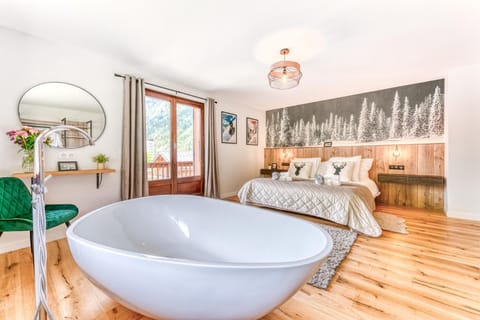 Sauna Bain Nordique Cinéma Vue Montange Chalet in Chamonix