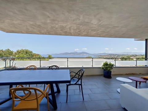 Balcony/Terrace, Beach, Sea view