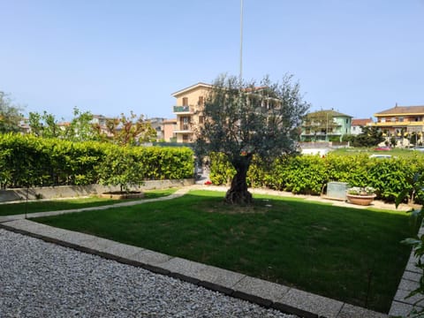 Spring, Garden view