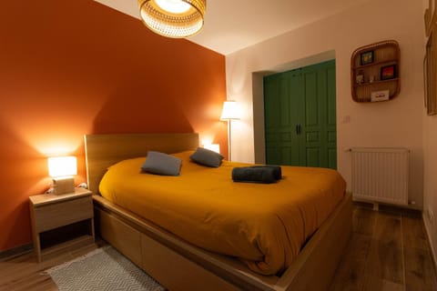 Bed, Bedroom