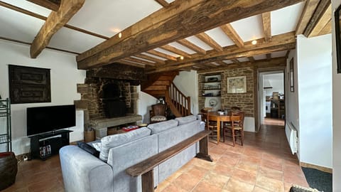 Communal lounge/ TV room, Living room, Seating area