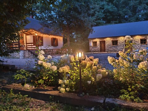 Property building, Garden, Area and facilities