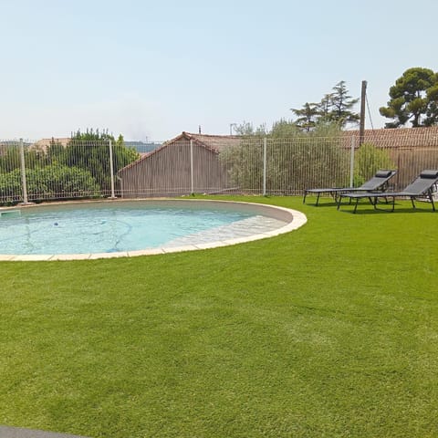 Pool view, Swimming pool, sunbed