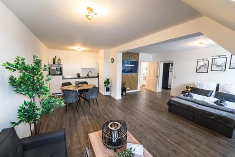 Living room, Bedroom, Text overlay