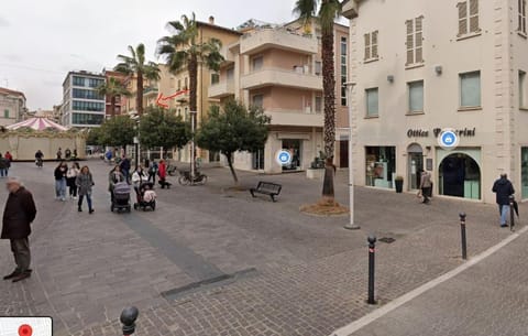 Neighbourhood, Location