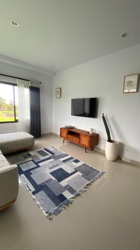 Communal lounge/ TV room, TV and multimedia, Seating area, Bedroom