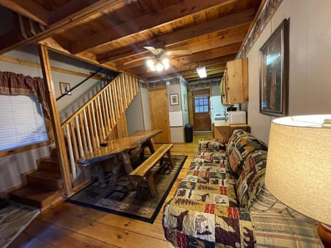 Amazing Cabin fireplace and stream #11 Cabin in White County