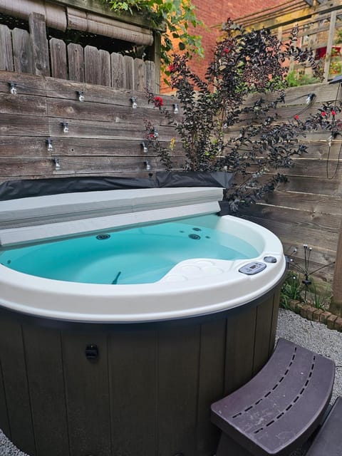 Natural landscape, Hot Tub