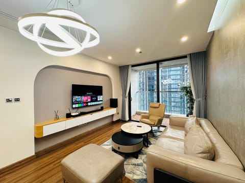 Communal lounge/ TV room, TV and multimedia, Living room, Seating area, Evening entertainment