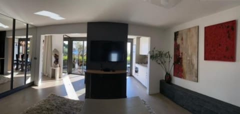 Rez de jardin avec vue mer à saint jean Apartment in Saint-Jean-Cap-Ferrat