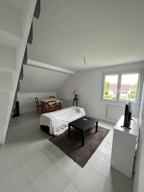 La maison familliale Apartment in Île-de-France