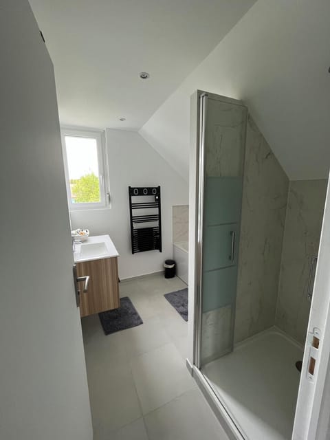 La maison familliale Apartment in Île-de-France