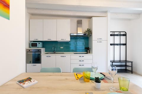 Kitchen or kitchenette, oven, stove