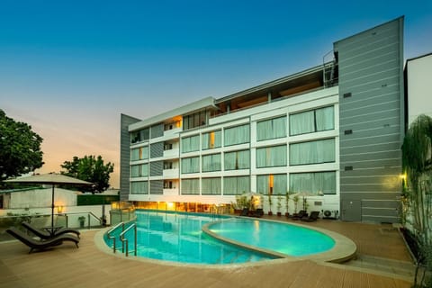 Property building, Pool view, Swimming pool, Swimming pool