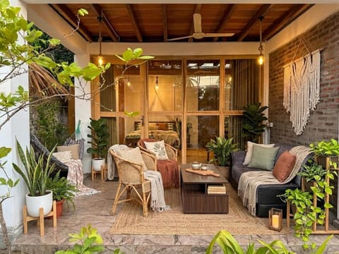 Patio, Balcony/Terrace, Seating area
