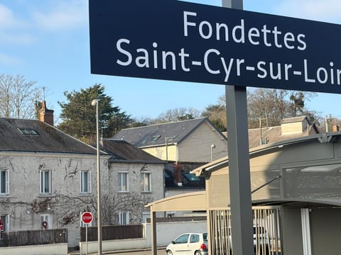 Chambres de la Choisille à Fondettes st Cyr Tours Vacation rental in Saint-Cyr-sur-Loire