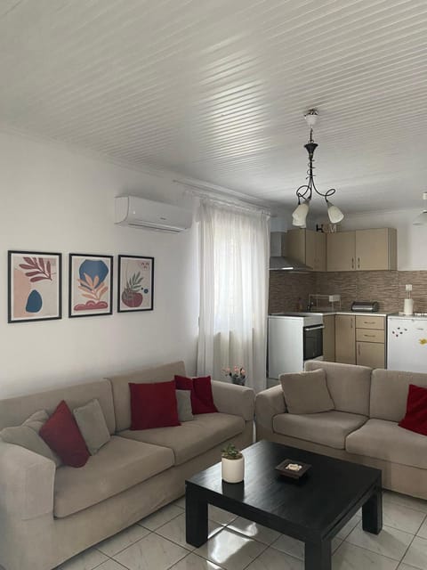 Living room, Seating area, air conditioner