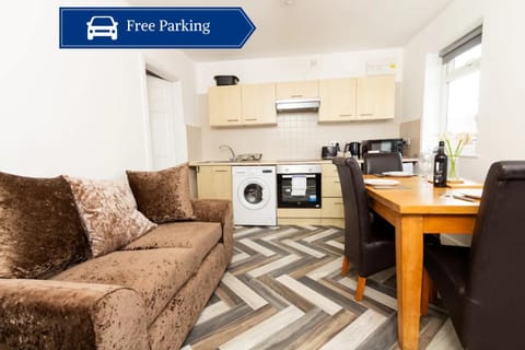 Kitchen or kitchenette, Living room, Dining area, stove