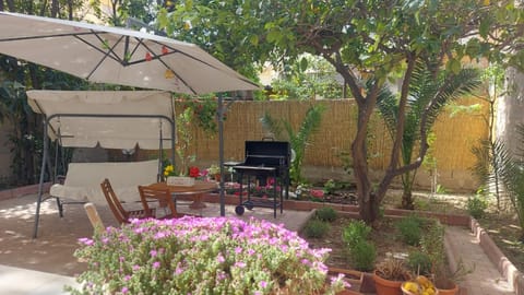 BBQ facilities, Garden