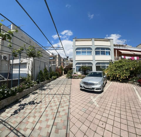 Property building, Day, Location, Parking