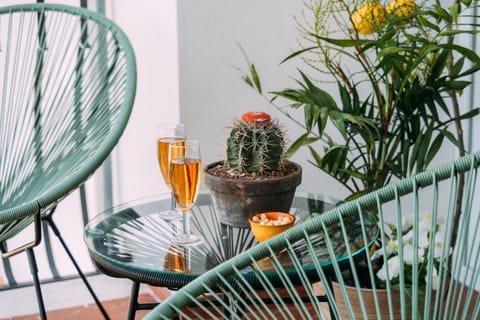 Balcony/Terrace, hair dresser