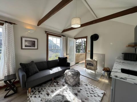 Boathouse Cottage (Historic Coast Guard property) House in Point Arena