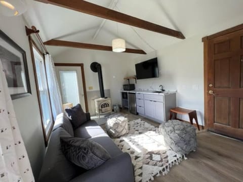 Boathouse Cottage (Historic Coast Guard property) House in Point Arena