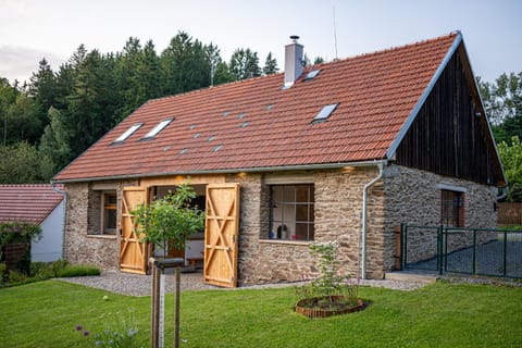 Property building, Garden, Balcony/Terrace